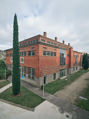 LE CENTRE UNIVERSITAIRE DU PIN À AGEN